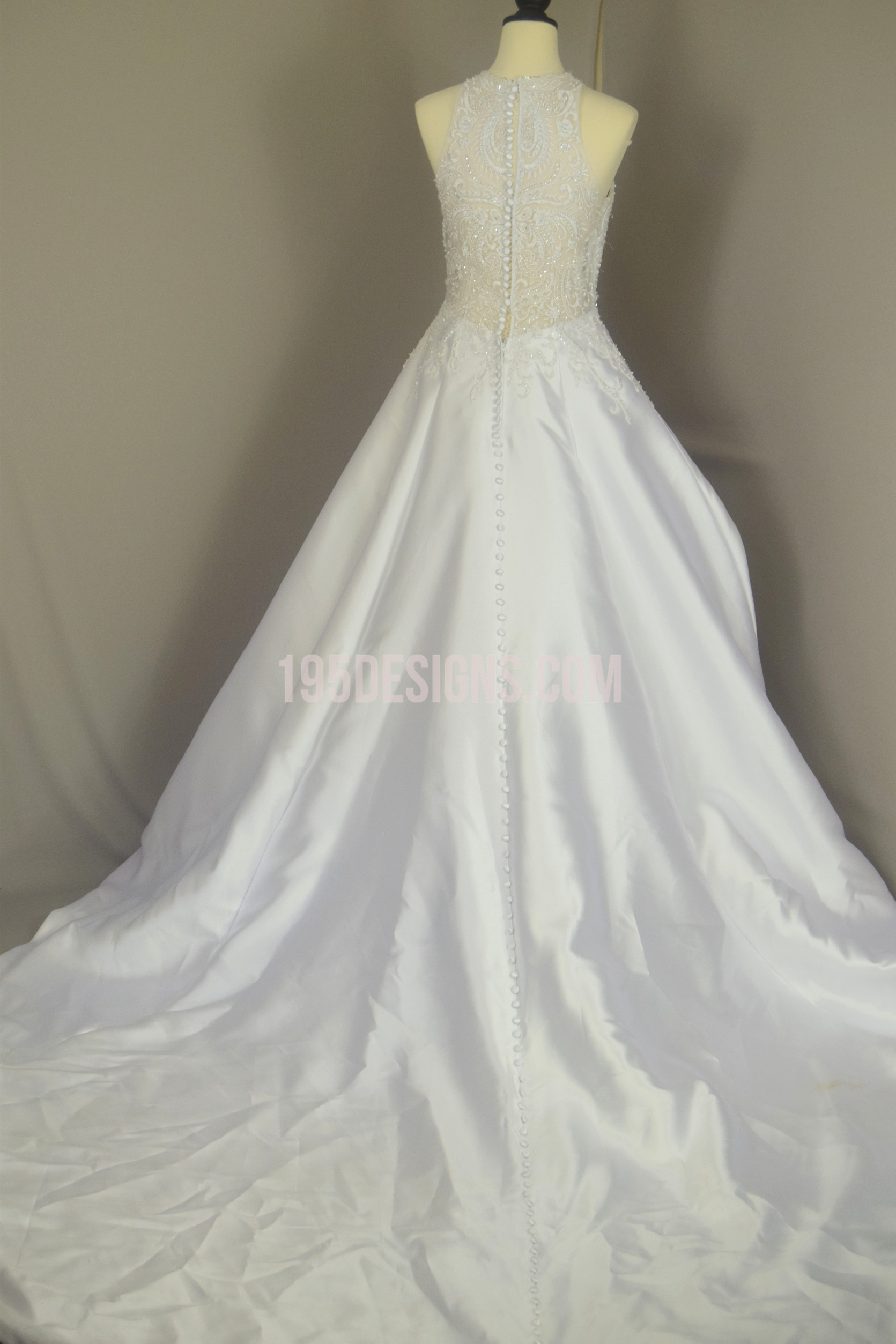 White Round Neck Wedding Dress