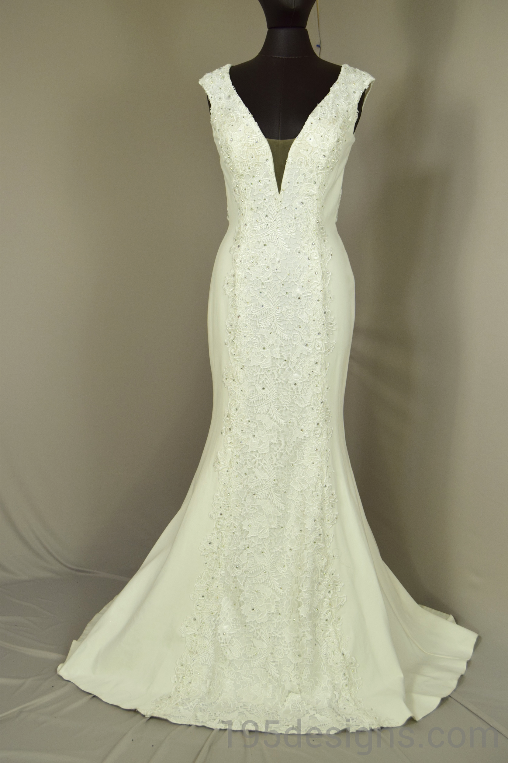 PANOPLY V-NECK LACE EVENING GOWN Wedding Dress