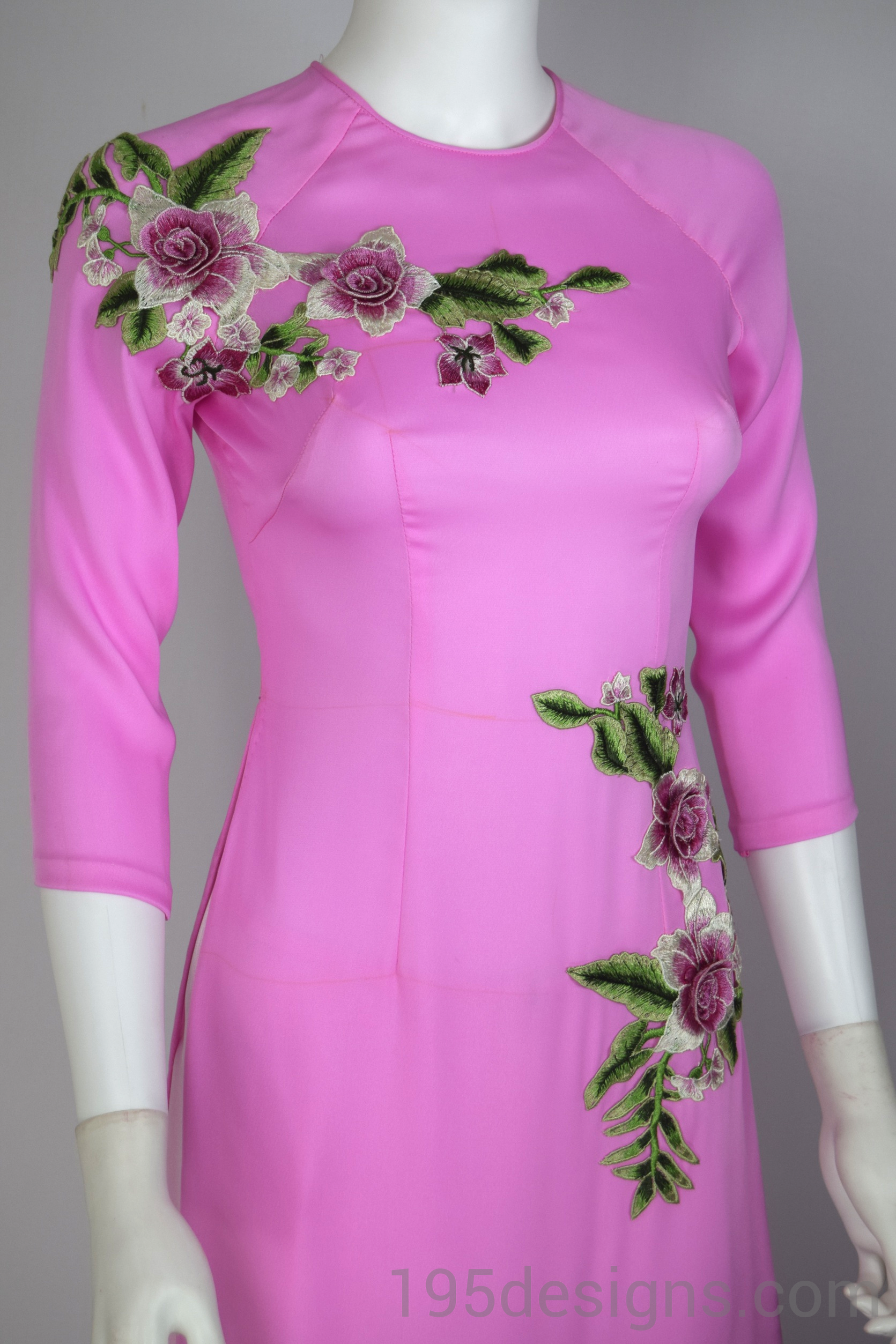 Ao Dai Lụa Thái Tuấn hồng kết hoa  | Silk Pink Long Dress Flower