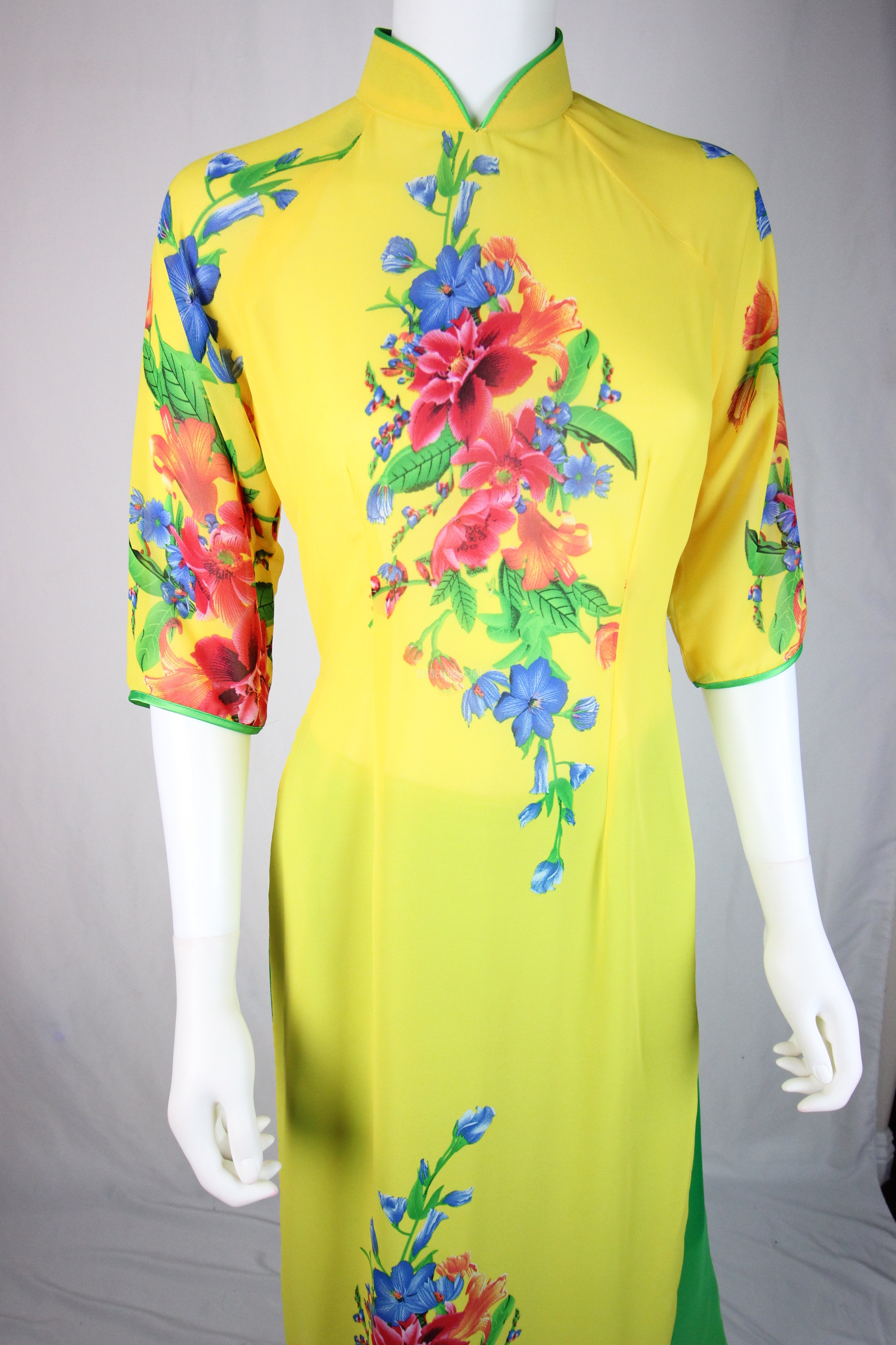 Yellow Ao Dai Red and Blue Spring Flower New Year Set | Hoa Tet