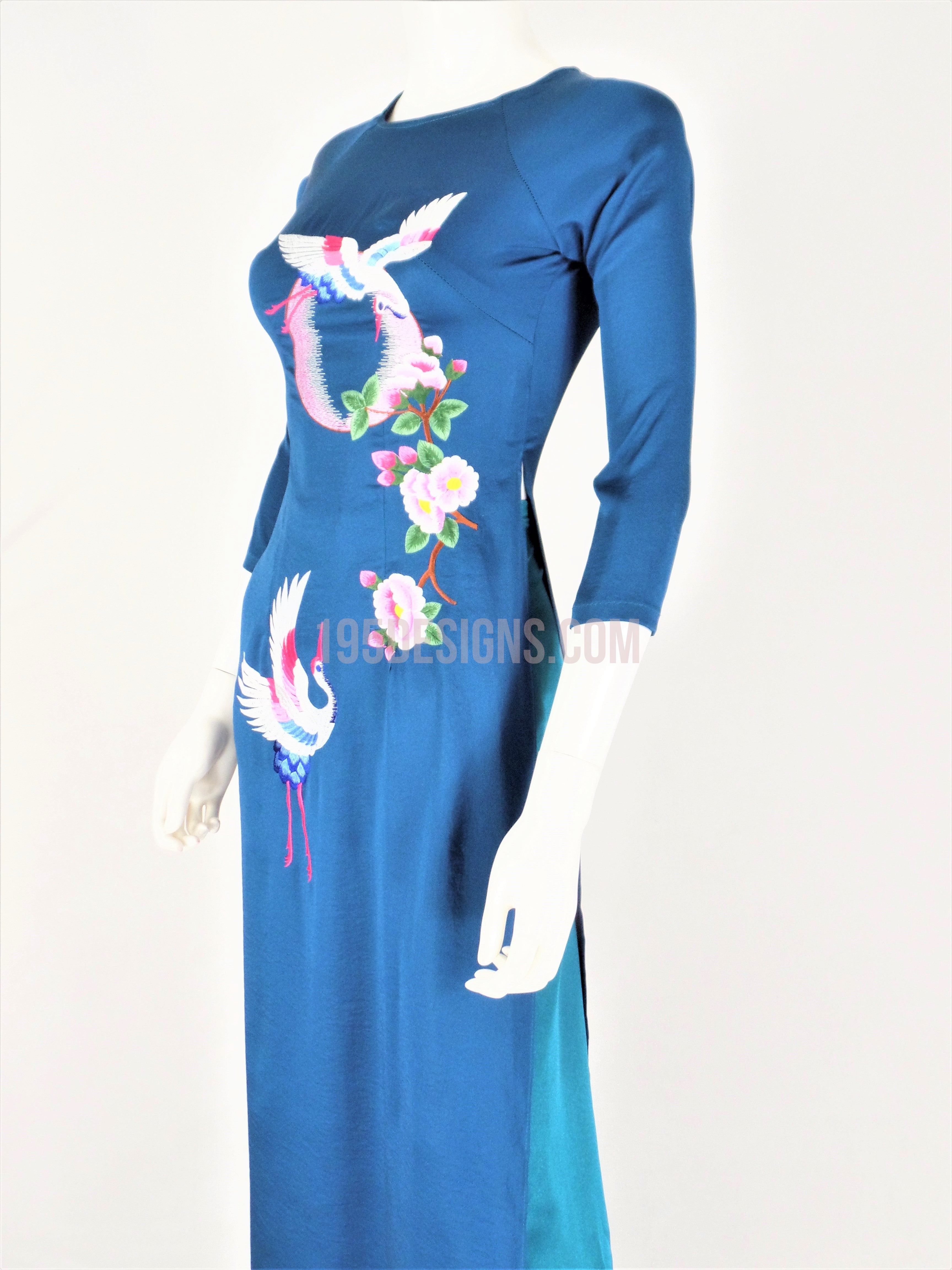 Áo Dài Lụa Xanh Dương Thêu Hoa | Blue silk Ao Dai Flower Embroidery