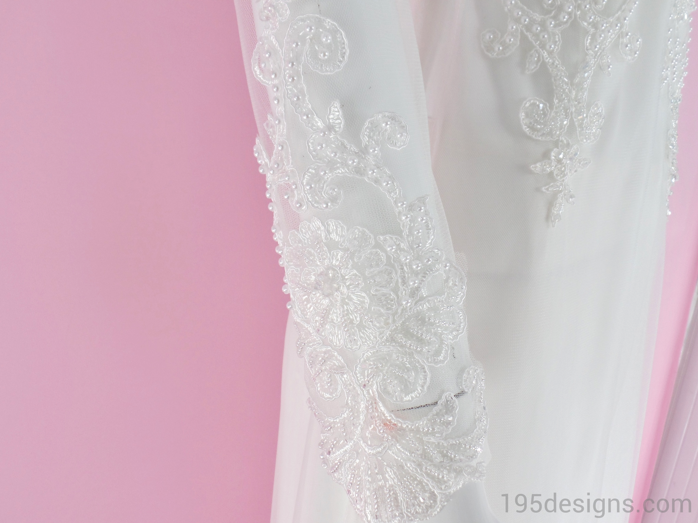 White Ao Dai Red Crystal Lace Wedding- Ao Dai Kết Đá Pha Lê Cô Dâu