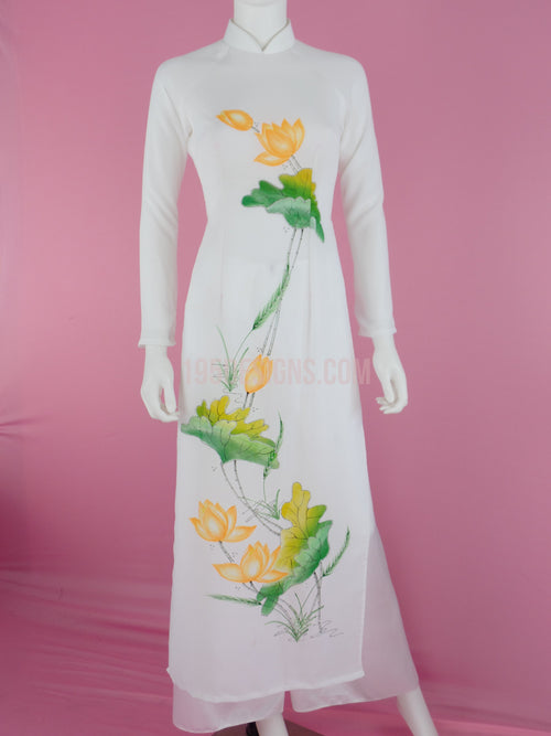 Ao Dai Sen Trắng Vẽ Sen Cam