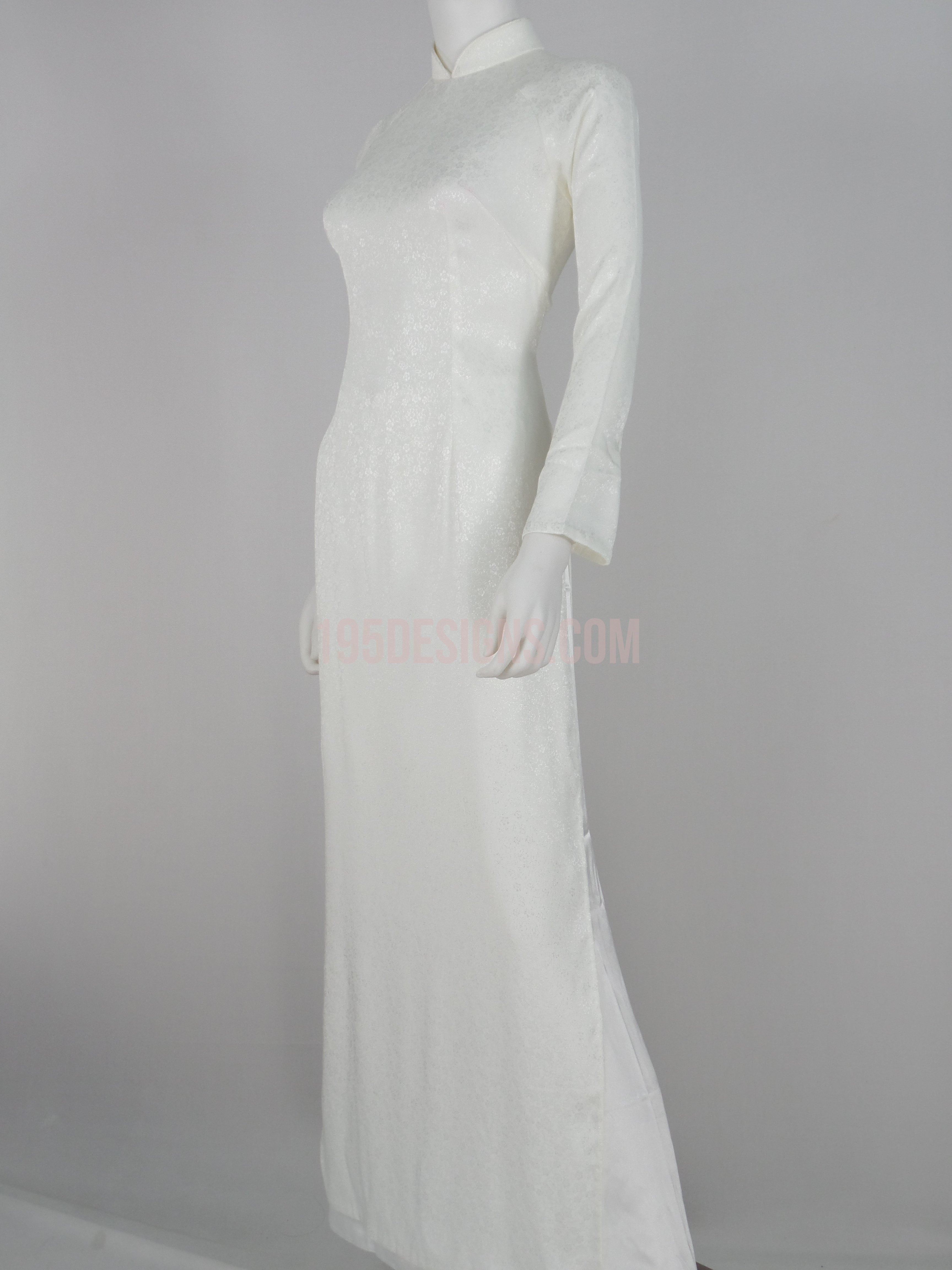 Áo dài trắng lụa gấm Thái Tuấn-White Silk Ao Dai
